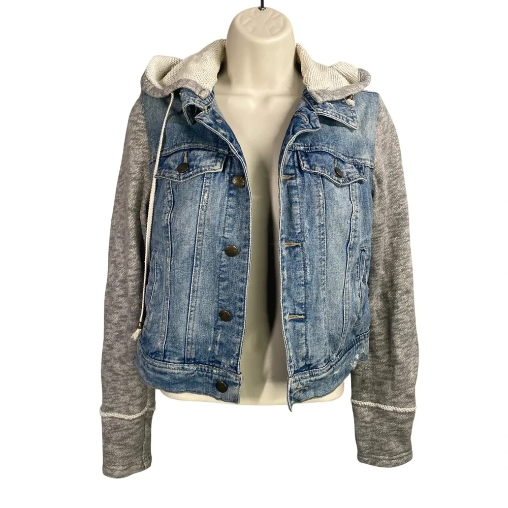 Free People Denim Trucker Jacket with Hoodie Knit Sleeves Light Wash XS Boho - Picture 1 of 7
